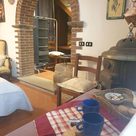 Helga'S House- Una Finestra Sul Borgo Ambra Zewnętrze zdjęcie